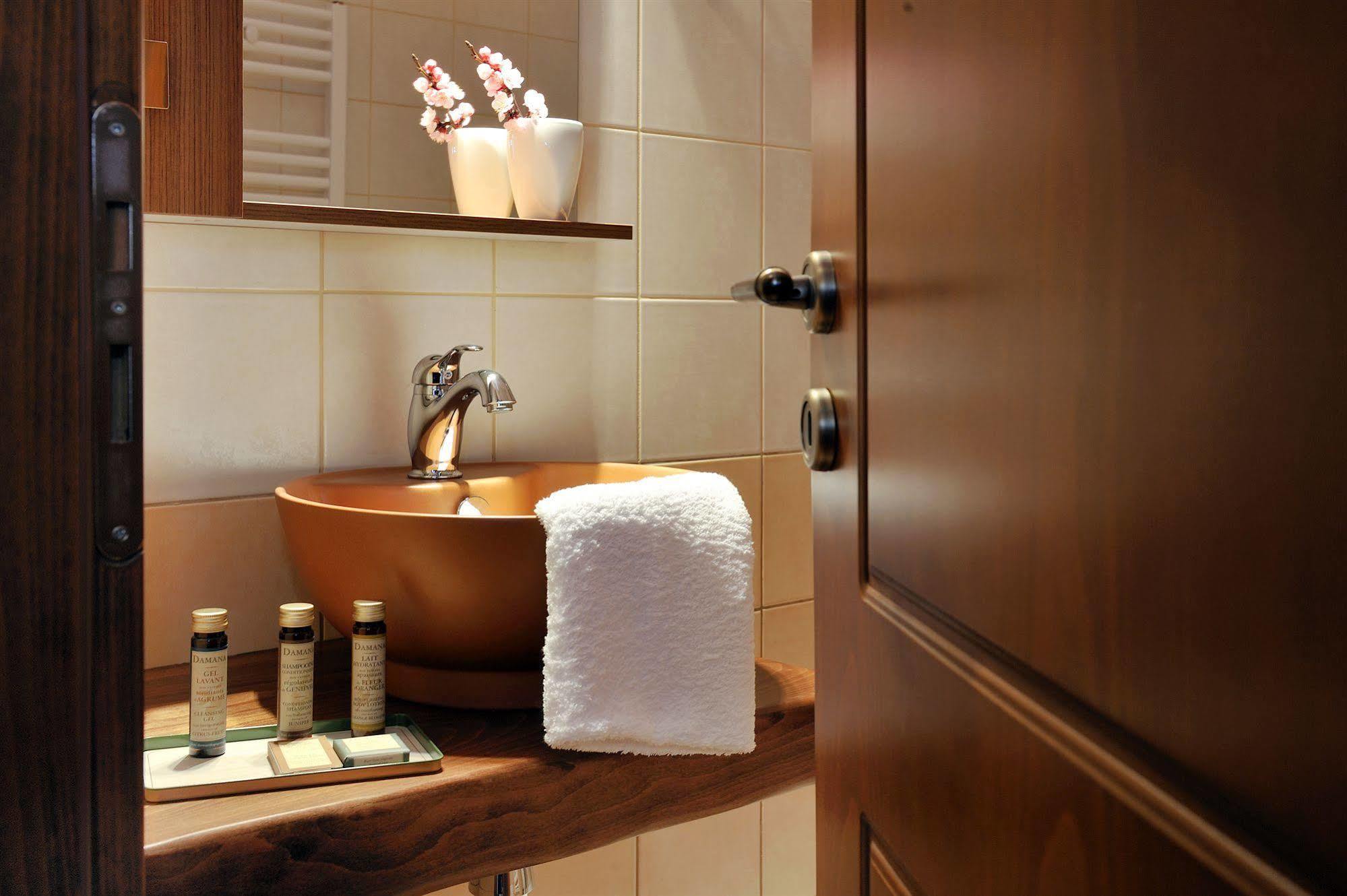 Guesthouse Kapaniaris ซาโกรา ภายนอก รูปภาพ
